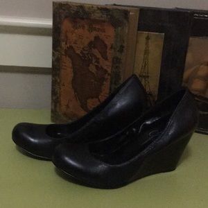 Jessica Simpson Black Wedge Heels